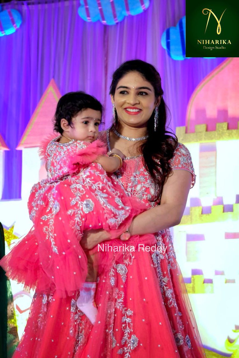 niharikareddy89's tweet photo. #Happy_Client
Here is our new #Mother and #Baby Alluring outfit ..
To place an order or for any details feel free to Whatsapp us on - +91 83414 21089
#Hyderabad #lifestyle #fashion #Couture #Trendy
- I don’t Design Clothes.. I design dreams.
#NIharika_Reddy https://t.co/bfwAD8papI