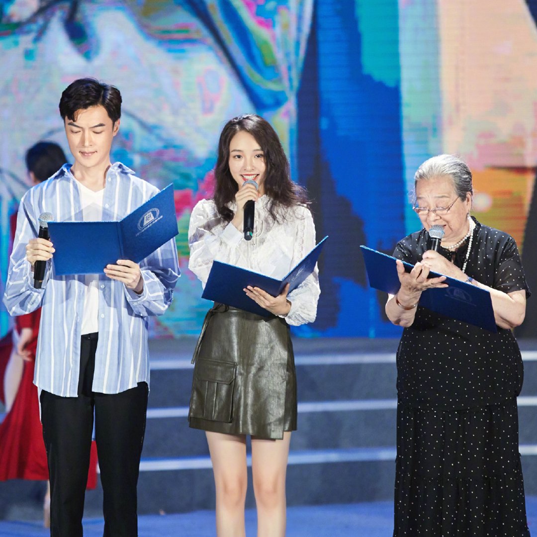 VidfishTV's tweet photo. Janice Wu recited a Chinese poem to thank doctors for their hard work. Happy Chinese Doctors' Day!

Watch #JaniceWu in #SkateIntoLove here on Vidfish with subs.

App: https://t.co/PVkTV7wsad
Website: https://t.co/P2JxrAAQFq https://t.co/ksfCfKVIcv