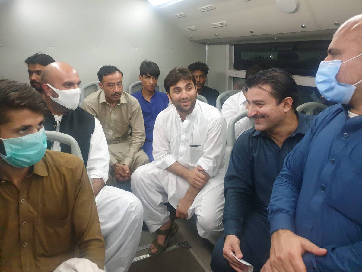 2. Overall, proud to have witnessed a vibrant, state of the art service that is delivering like no other in Pakistan.Great, helpful staff at the stations; WiFi working; topped up my Zu card with Rs. 500 in a few seconds; had to miss one bus which was full (shows utilisation)...