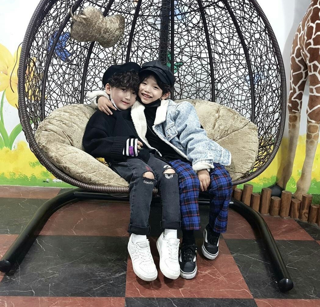 _mingust_'s tweet image. - Mi príncipe hizo un muy buen amigo
   desde hace semanas, ahora quiere
       que todos los fines de semana
      se vean 😥 y tendré que hacer el
                   esfuerzo para eso -