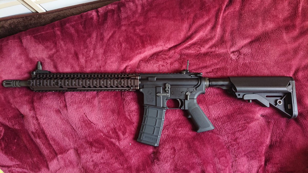Prometheus199__'s tweet photo. GHK M4 SOPMOD BlockII RISII 14.5inch GBBR (DD Licensed)￥72,400
とどいたぁぁぁぁぁ！
シールは親に貼られましたw
アングルグリップとホロサイトも買う予定。 https://t.co/8PIFQRfzSR
