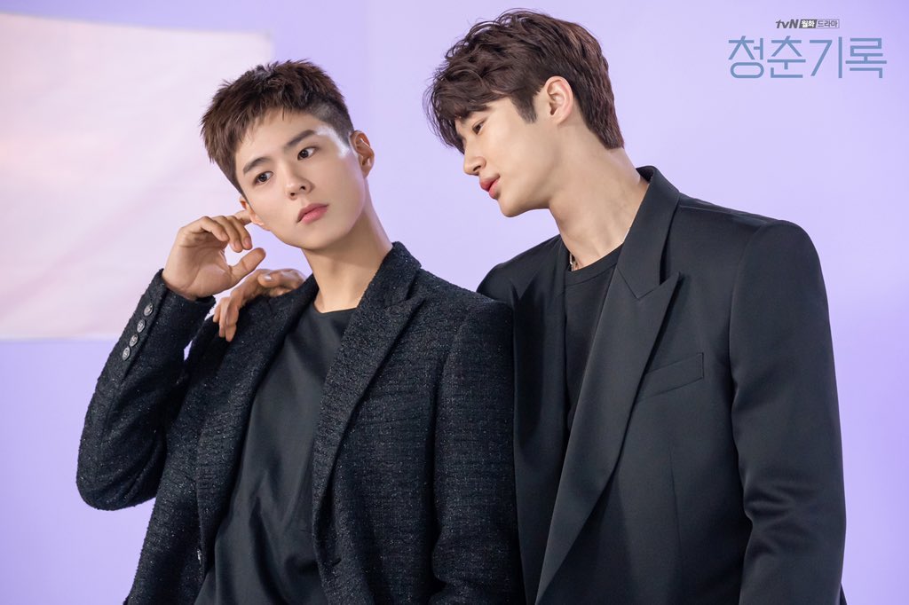Ooof that charisma! I can’t wait for the BROMANCE and I definitely can’t wait for these two handsome men to STEAL HEARTS  Whoever thought it was a good idea to pair PBG & BWS...Bless you!  #박보검  #ParkBoGum  #ByunWooSeok  #RecordOfYouth