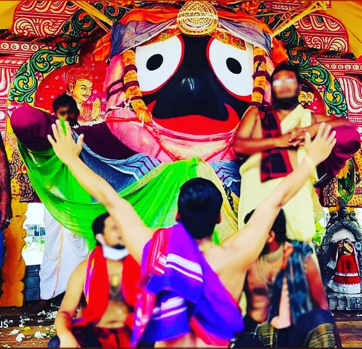 सं यन्मदा॑य शु॒ष्मिण॑ ए॒ना ह्य॑स्यो॒दरे॑ ।स॒मु॒द्रो न व्यचो॑ द॒धे ॥Translation यत् - That.शुष्मिणे - Strong. मदाय - For Happiness.सम् - It is right for.एना हि - From this itself.समुद्रो न - Like Ocean.अस्य - This Indra.उदरे - In the stomach.व्यचः - Wide.3/7