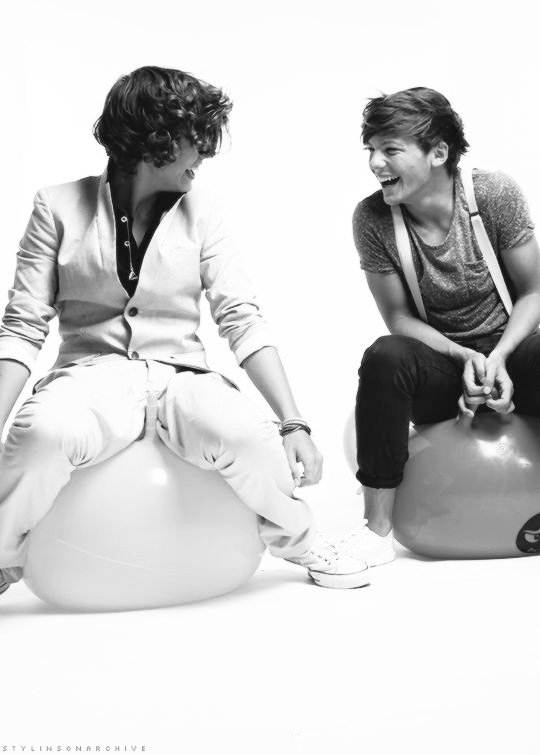 harry styles and louis tomlinson as mick jagger and david bowie, a thread