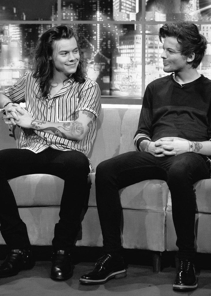 harry styles and louis tomlinson as mick jagger and david bowie, a thread