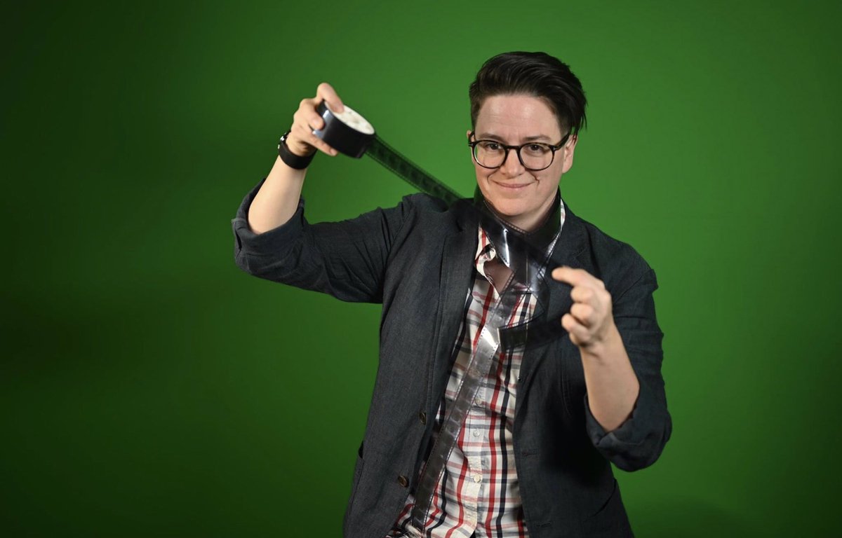 CuSPPNet's tweet image. Katharina Bonzel talking about the 2011 film ‘Contagion’ at HRC’s ‘Conversations Across the Creek’. See more details here: hrc.cass.anu.edu.au/events/convers…