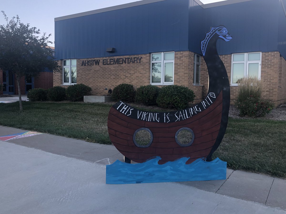 MrsKock1's tweet photo. Thanks, Mr. Thornock and Ms. Clark, for the selfie station, and PTO for chalking the walk! We are ready!! Bring on 20/21!
#TEAMAHSTW 
@ahstwschools https://t.co/vfdqGEpwcK