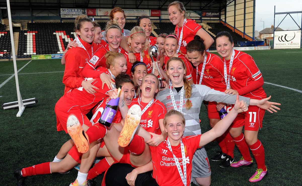 LFCWSC's tweet photo. #ThrowbackThursday to 2014, when former Liverpool Ladies were 3️⃣ points behind leaders Chelsea in the last round.
Goals from @tatsdowie, @LucyBronze and @fara_williams47 saw LLFC go on to win @BarclaysFAWSL for the second year running 🏆
#Champions #LFCLadies #LFCWomen #YNWA https://t.co/l6yQQXwKzQ
