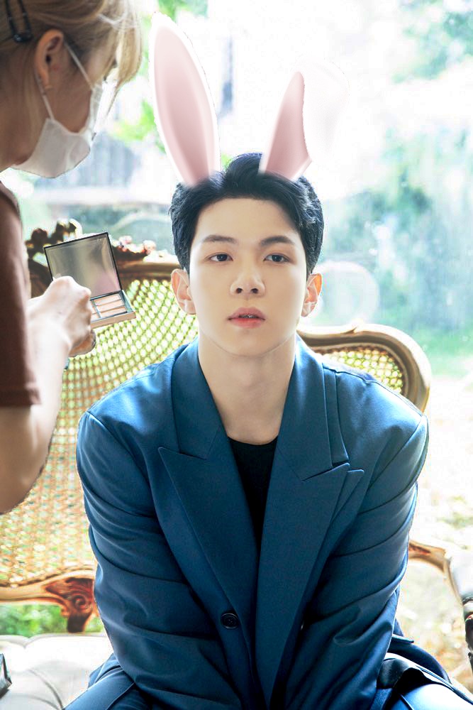 yujja_tree's tweet photo. 늦게 봤지만 포토샵이랑 핸드폰으로 부랴부랴 해봤어요
귀를 머리색깔에 맞추고 싶었는데..뭔 짓을 해도 안돼더라구요ㅠㅠㅠㅠ
https://t.co/ytK8kvBfBJ https://t.co/E589LyBny1