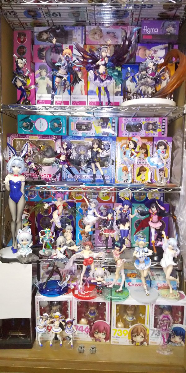 グッスマ公式が あな棚 でみんなのフィギュアの棚を見せてほしいと呼びかける Togetter
