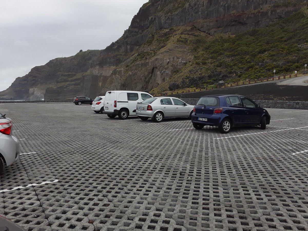 Ponta da Ferraria is the westernmost point in São Miguel. The empty parking lot and spa tells you this is not a normal year.There is a natural pool of thermal waters in which you can indulge free of charge.72/n – bei  Termas da Ferraria