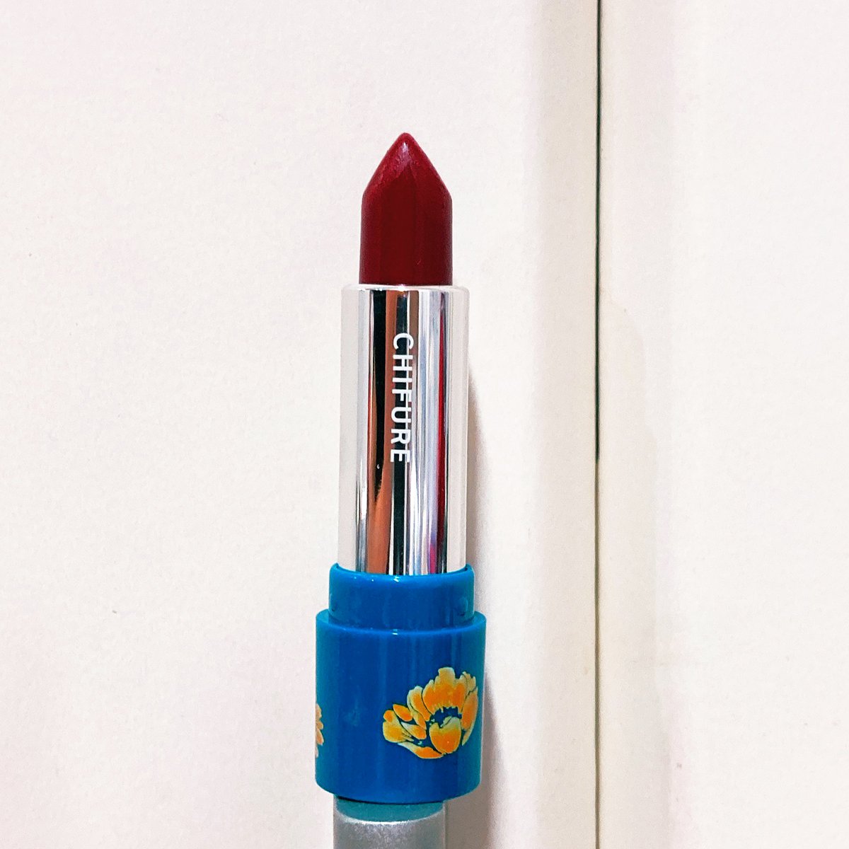 三次の烏天狗 على تويتر ちふれ口紅 おそらく 280ローズ 濃い赤が好きなので よく使います 先述のotonaグロスと合わせると エキゾチックな色になる気がしてとても好きです 黒リップと合わせてグラデーションを作ってみたい