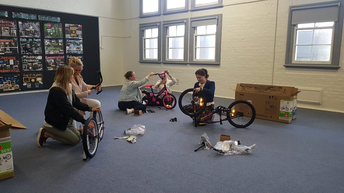 michellelgomes's tweet image. Bikes ready for forest opening #teacherlife #lovewhereyouwork #bridgeroadschool