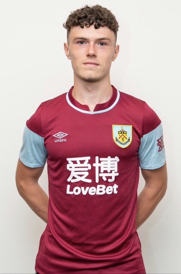 ApolloSummit's tweet image. Congratulations to Connor for signing his first pro deal with @BurnleyOfficial after 11 years with @LCFC time to the next chapter of his career.Good luck #SSG
#prodeal #transfer #procontract #turfmoor #barnfield #burnleyfc #theclarets #CB #CH #football #soccer #footy #defender