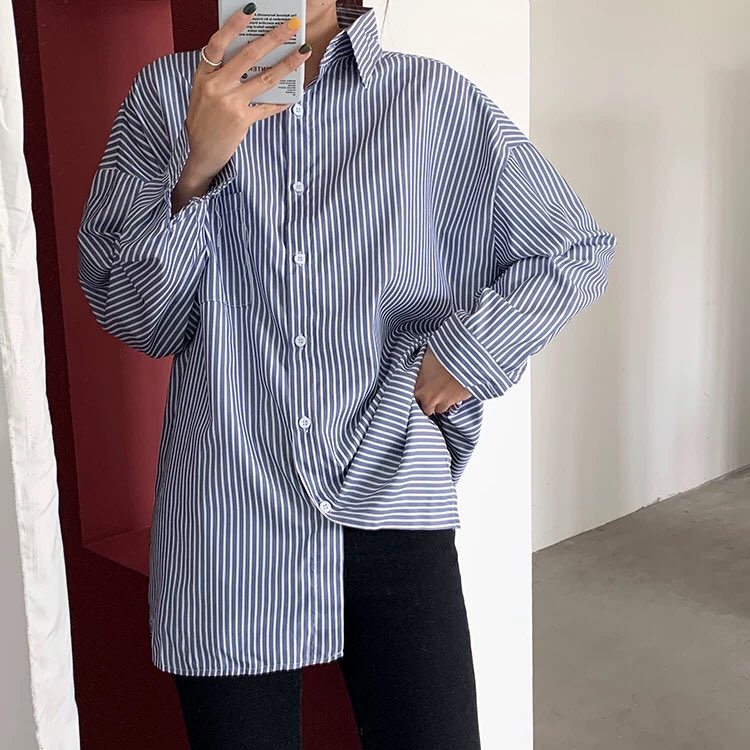 godshopstuff's tweet photo. เชิ้ตสีคลาสสิค oversize หน่อยๆ ใส่ทับเสื้อยืดคือเท่ไปอีกแบบ แต่อากาศประเทศไทยไม่ค่อยถูกใจสิ่งนี้ มี2สีนะฮะ

🏖black/blue

🌋360.-

📬free reg

#preorder #godshoppre #พรีออเดอร์ https://t.co/0GAV5cmke4