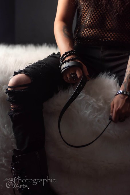 🖤Reasons to sub to my Only Fans🖤 -bdsm/kink content -daily nude selfies -male/female content -BFE(boyfriend