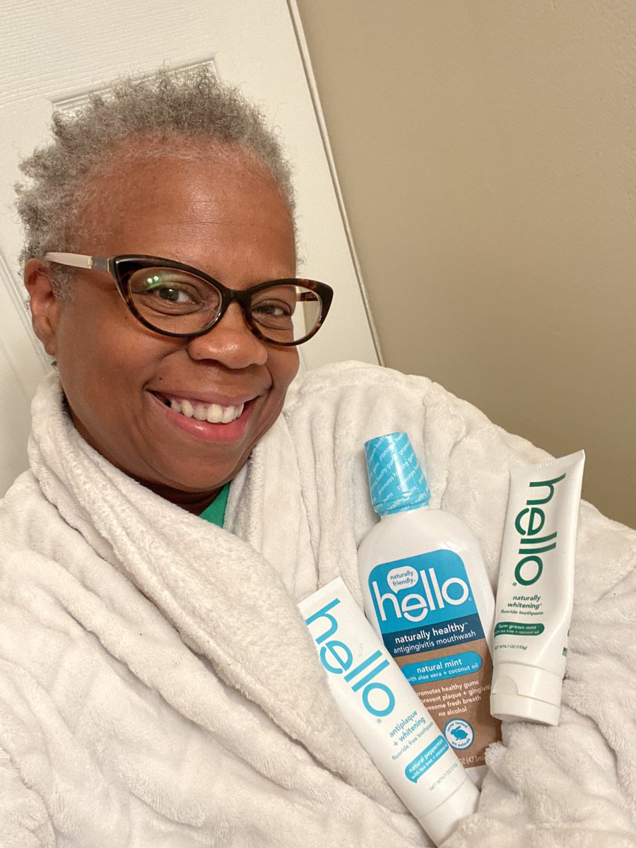 QueenBRealtor's tweet photo. @helloproducts Hello hello!!!! I use either hello naturally whitening flouride toothpaste farm grown mint with tea tree + coconut oil or antiplaque and whitening with tea tree + coconut oil. I rinse with naturally healthy antigingivitis natural mint with aloe vera + coconut oil!! #helloproducts https://t.co/o0eD4KZrrR