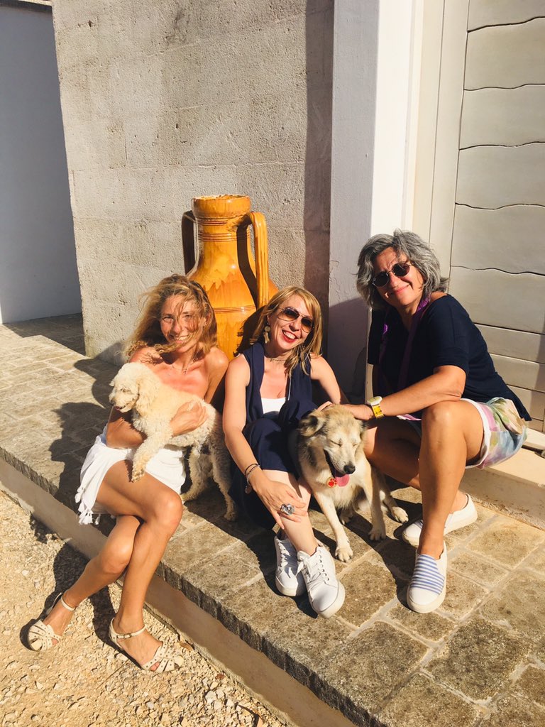 amichesiparte's tweet photo. Storie di capasoni, trulli e amicizie...

🔆🔆🔆

#storie #amicizia #amichesiparte 
#agriturismolespecchie #puglia #valleditria #trulli #paesaggi #summer #estate #capasoni  #capasonietrulli #cegliemessapica #incontri #restoalsud #forsenontuttisannocheinitalia 
@IsaGrassano https://t.co/CUWHtBopC1