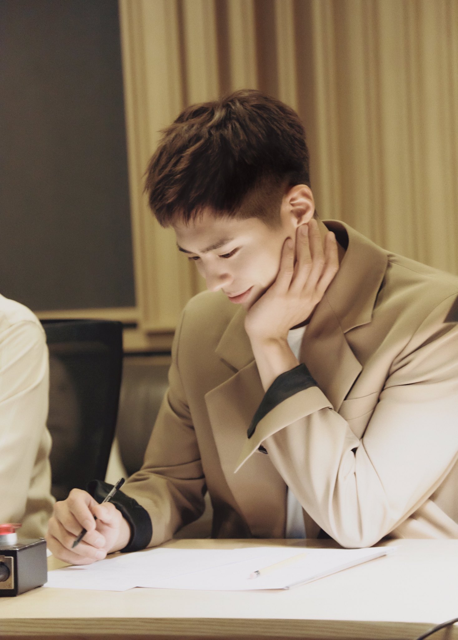 パク・ボゴム〈PARK BO GUM〉 PONYCANYON Official
