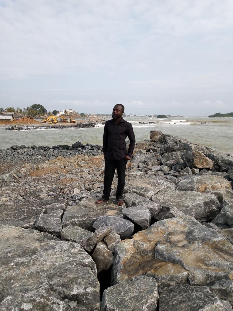 ray2xus's tweet image. #CitiCBS @benkoku @KojoAB @eastsportsman the Axim defense wall as I saw it when I visited my home town.