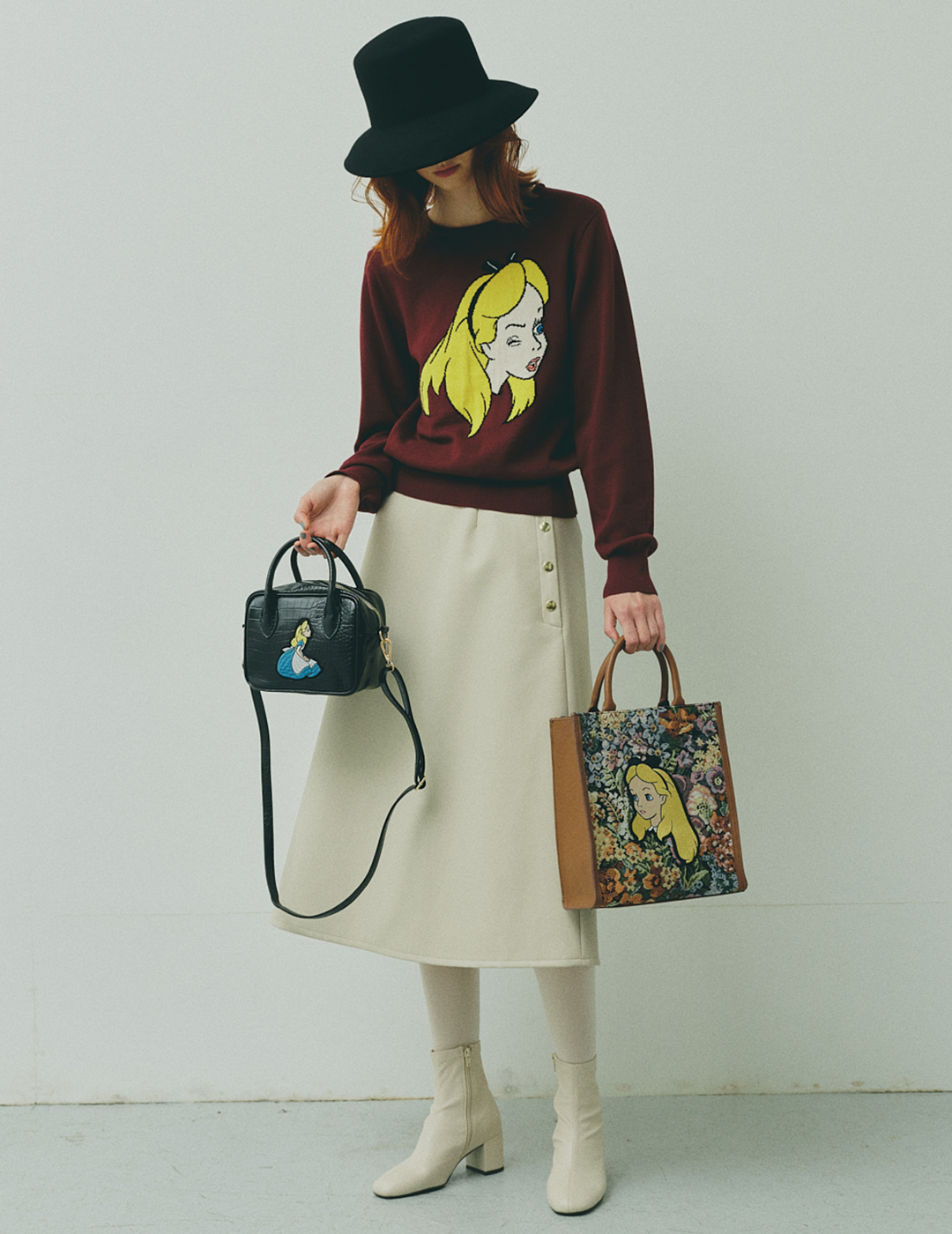 ディズニー公式 Ag By Aquagirlから ふしぎの国のアリス 限定アイテムが登場 エコレザーを使用したライダースからキャッチーなデザインのジャガードトートまで 大人可愛いアイテムが多数ラインナップ 本日 8 より ワールドオンラインストアで