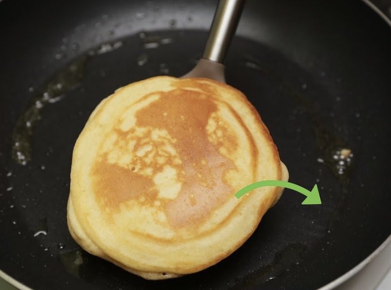 Step 4: Flip the pancakes over and continue cooking on the other side. Remove the pancakes from the heat when they’re golden brown.