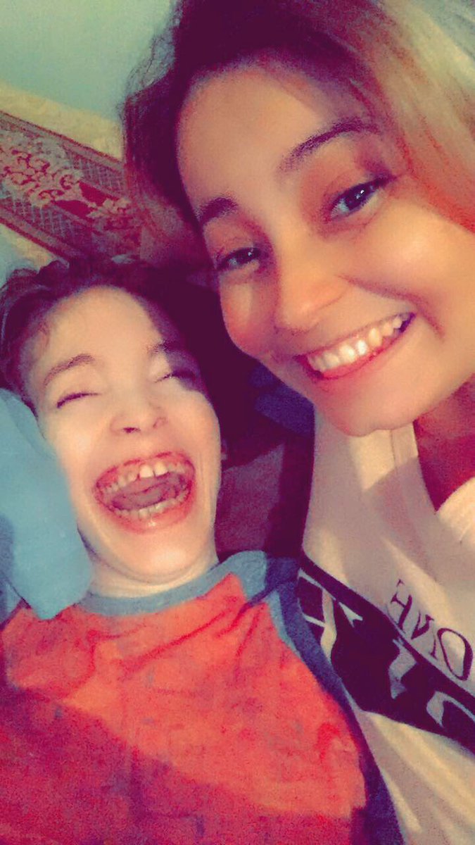 KatyMenciaM's tweet photo. El ángel que Dios nos envió sin alas para no sospechar de cuan maravillosa eres, con esa sonrisa divina la cual deseo ver por el resto de mi vida. #PerlitaMia https://t.co/yS2fgZT0KR