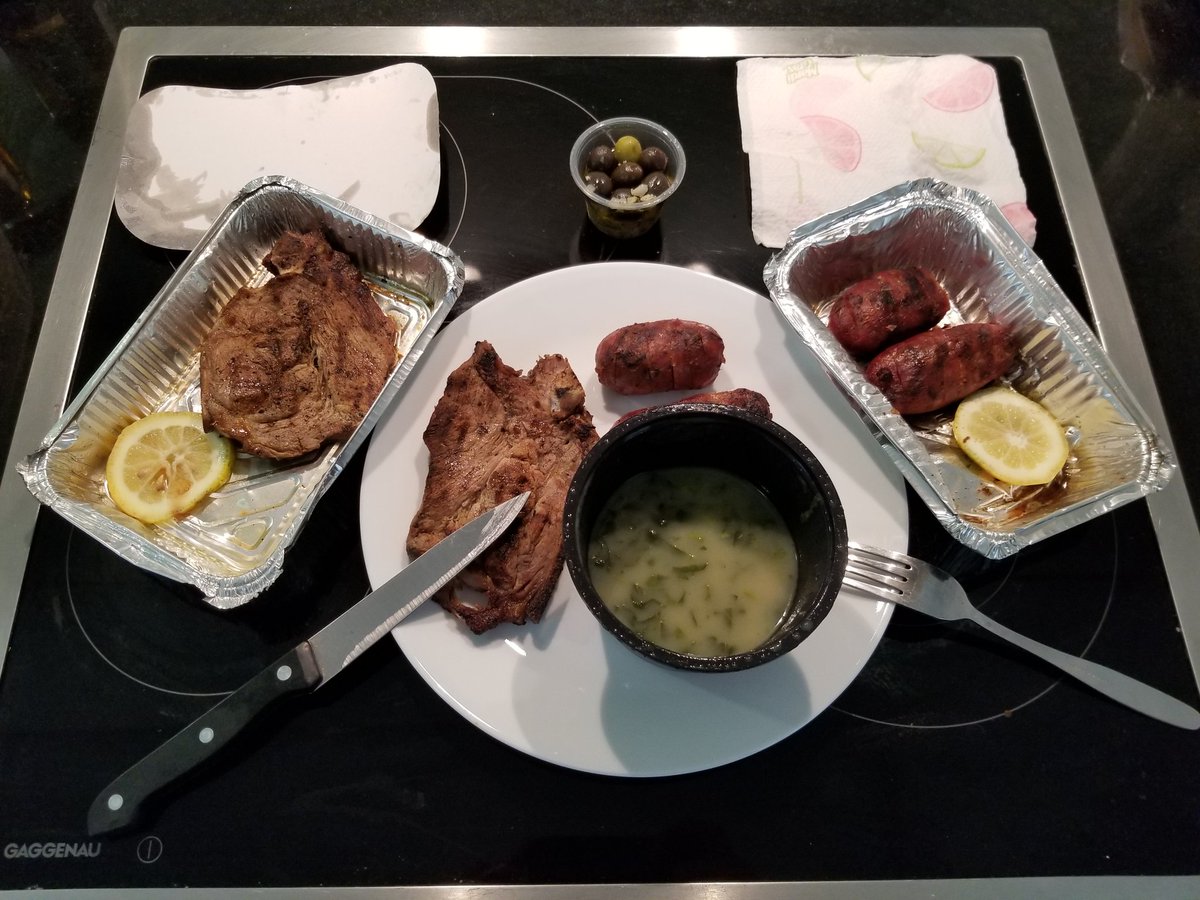 Odd because  #mamboo could already have "mamboys" in the hundreds serving all of Luanda's neighborhoods. Its app is organized & very user friendly.Here's dinner delivery from  #mamboo, a delicious Brazilian churrascaria meal deal.