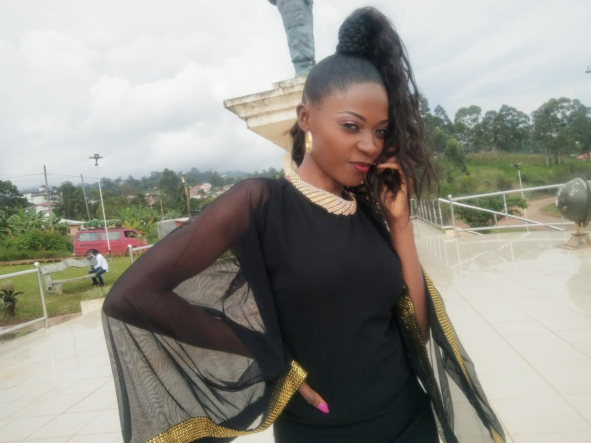 ukara_solange's tweet photo. Church Girl https://t.co/IctZ37htwv