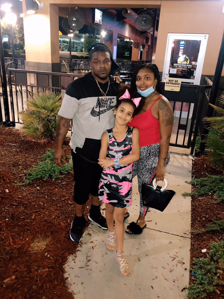 BigMamaNezzy's tweet photo. Mi Familia 🖤 https://t.co/c0hT7qGbFE