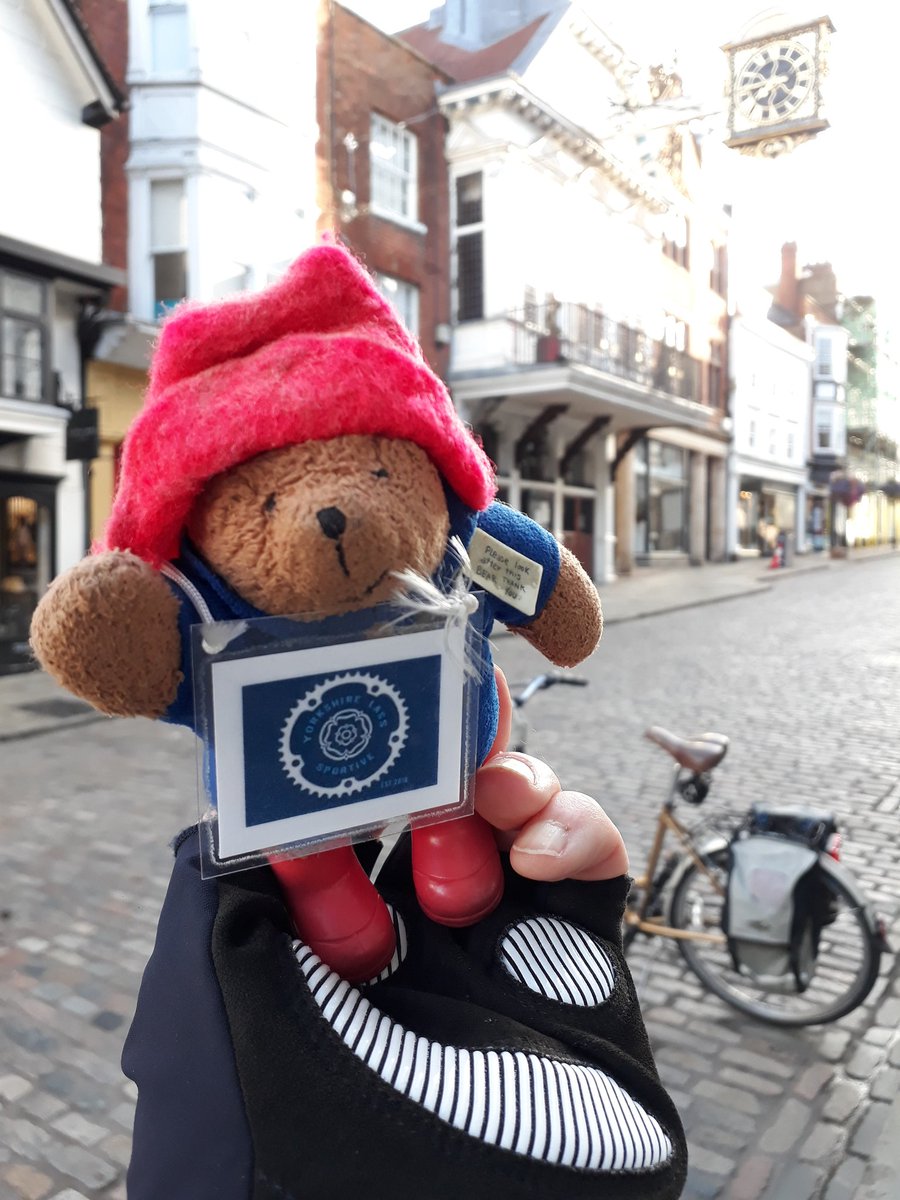 MrPB_Esq's tweet photo. Making time for a little extra #GoCycleMrPB from halfway up the High Street on our #YLSportive cycle to work this morning to say hello to our clock... π»β€π²β€π°
Time now for our breakfast cuppa and #CogsNCakes smackerel... π»β€π° https://t.co/BnPsaFWXFa