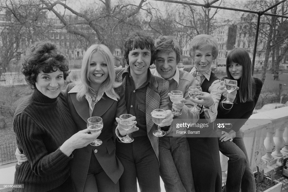 Gculloty87's tweet photo. Remembering the much loved and much missed Yootha Joyce who was born on this day in 1927. #HappyBirthdayYootha https://t.co/Nso8BH1f28