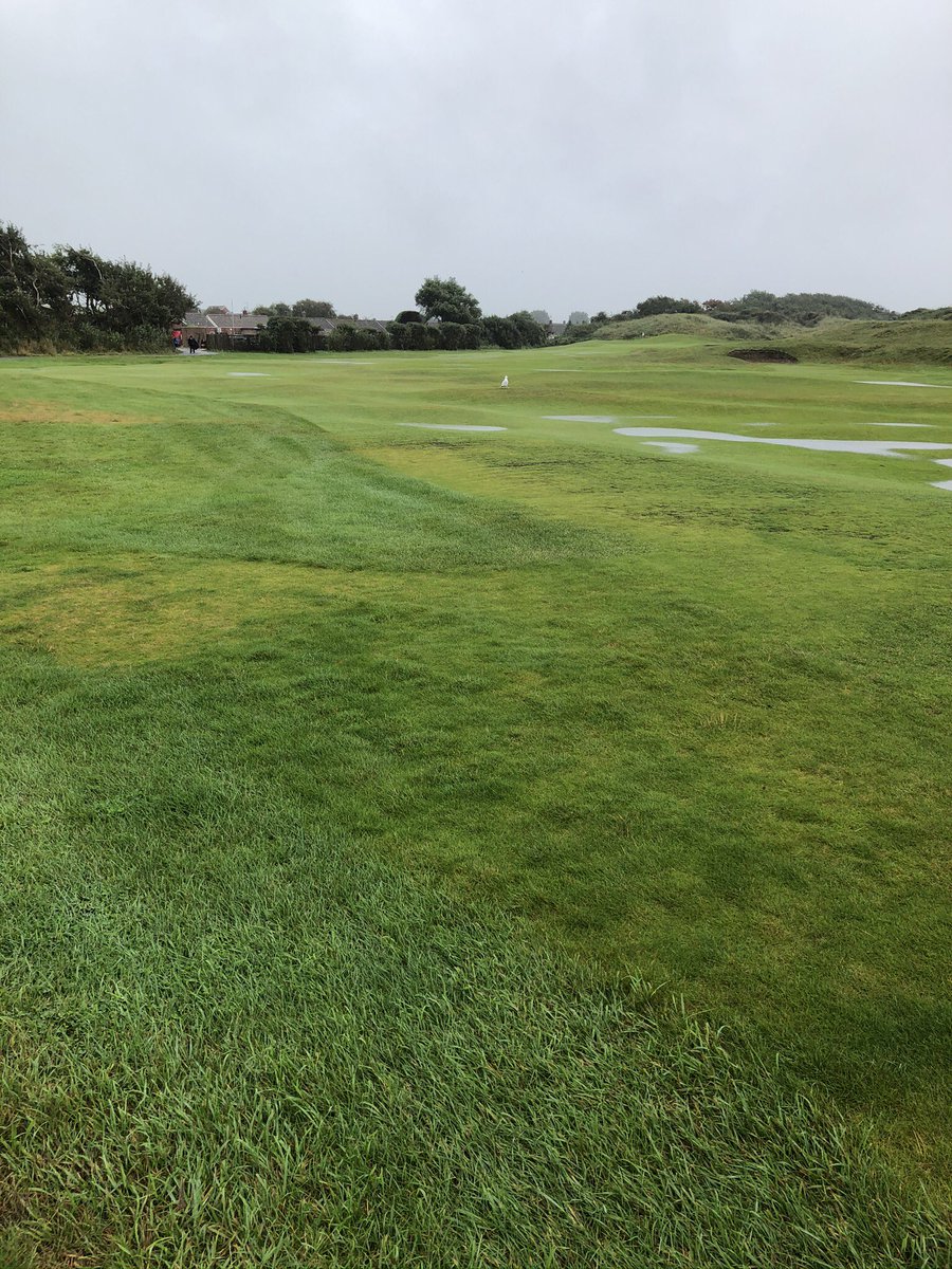 louiseburkegolf's tweet image. A frustrating week at Burnham missing the cut, plenty of birdies on the first day and brutal weather to deal with on the second day, now to concerntrate on next week at Sandy Lodge. #learnandmoveforward #notalwaysaneasyride #takethepositives