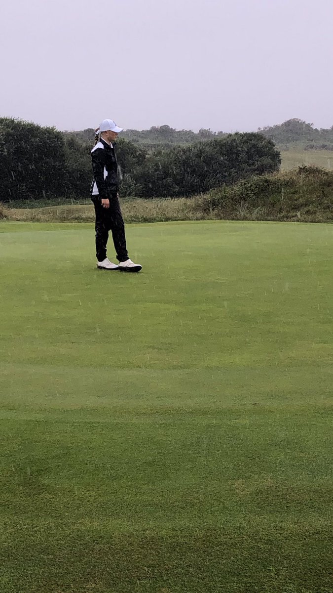 louiseburkegolf's tweet image. A frustrating week at Burnham missing the cut, plenty of birdies on the first day and brutal weather to deal with on the second day, now to concerntrate on next week at Sandy Lodge. #learnandmoveforward #notalwaysaneasyride #takethepositives