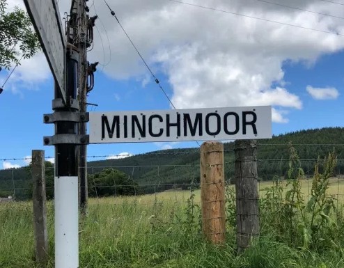 The Cheese Well on Minchmoor, Peeblesshire, sits on an ancient cattle droving route that runs right across Scotland, & it's said that an offering of cheese would (& perhaps still will) allow travelers to pass unmolested, thanks to the protection of the fairies.  #FolkloreThursday