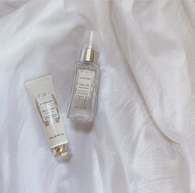 cafexxlatte's tweet photo. 〖 JILL STUART 〗

☑ハンドクリーム
☑ヘアーオイル

毎日しっかり乾燥対策( • •)❤︎ https://t.co/yudke4sYaI