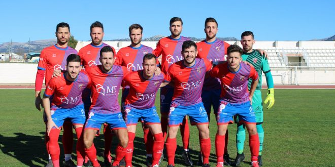 La <a href="/udtorredelmar71/">U.D. Torre del Mar</a> ha recibido hace unos días una oferta para la compra del club, y pasar al equipo torreño a Sociedad Anónima Deportiva.

El club ha confirmado de que es una gran oferta de dinero, y están valorando la dirección del club.