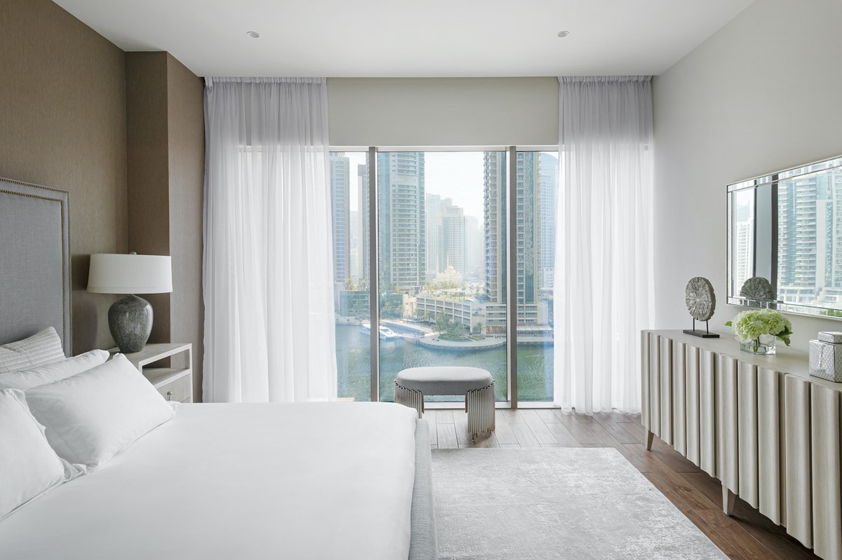 selectgroupuae's tweet photo. This is what dreams are made of!
Wake up to million dollar views of Dubai Marina in our flagship development Jumeirah Living Marina Gate. Move in to this luxurious 5 star development today and pay over 3 years with 100% DLD fee waiver.

#SelectGroupUAE #JumeirahLiving #MarinaGate https://t.co/0oWkfPufwu