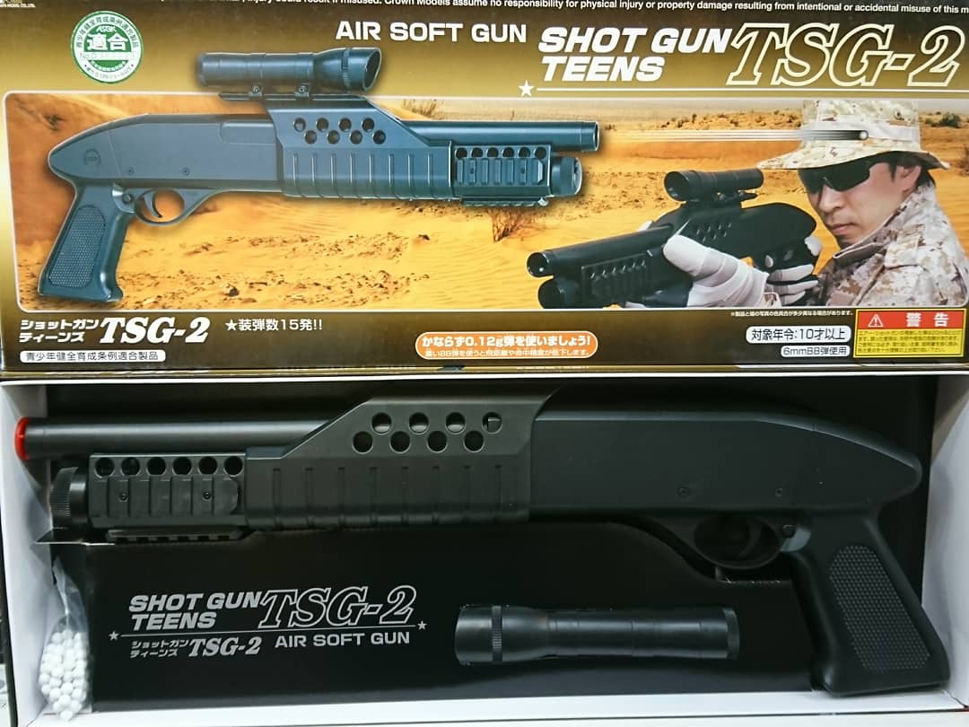 Toyskameta's tweet photo. クラウンモデルの10才以上用ショットガン3種類が久しぶりに入荷しました!
10才以上用の安心パワーで、子どもさんはもちろん大人の方のお座敷シューティングにも。コッキングが軽く女性にもオススメです!
※ゴーグルは着用しましょう
#クラウンモデル
#ショットガン
#tsg1
#tsg2
#スーパーss2 https://t.co/S6CAoEM9eu