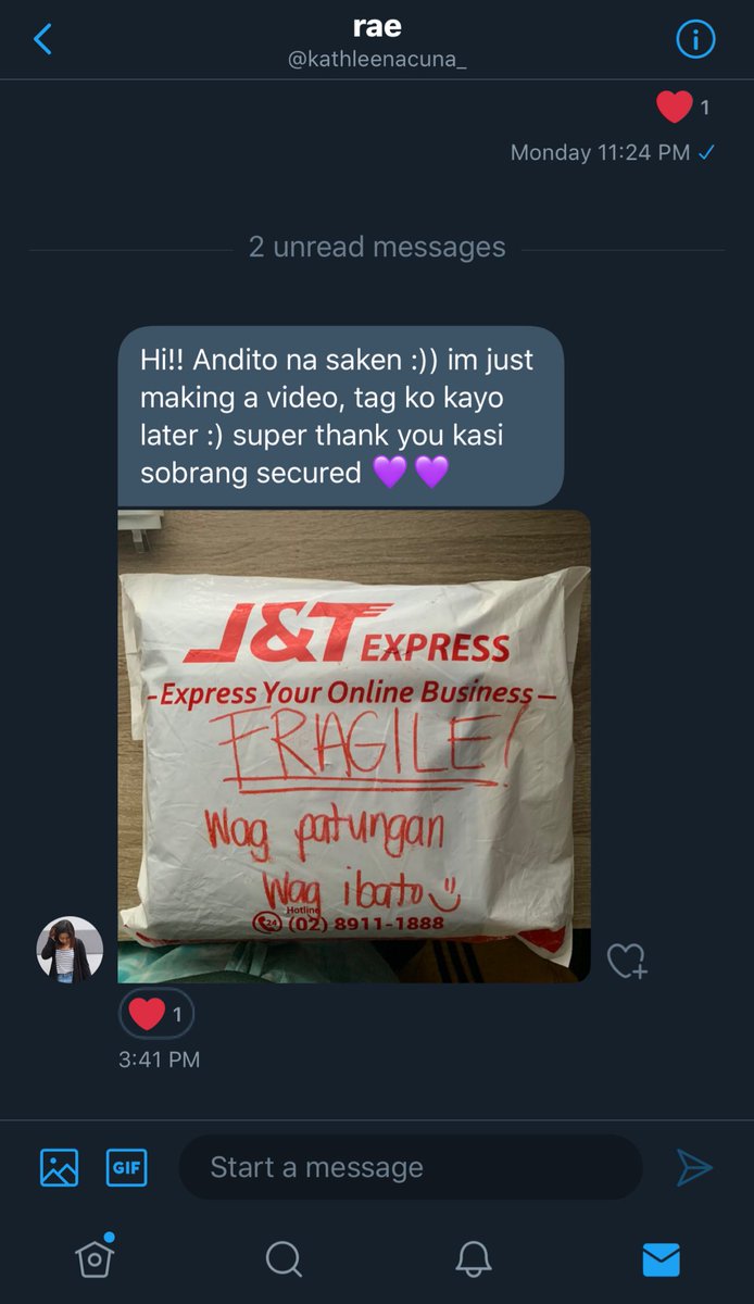 KpopTingiShop's tweet photo. Kuya: Ma’am ano po ba ‘tong fragile?
Me: light ring po, paki-ingatan 
Kuya: wow ma’am vlogger po kayo? 

LET’S GO MIDZYS 😂

Thank you for trusting KTS PH 🥰🥰
May fragile tape na ako next time, promise pero susulatan ko pa rin para intense 😂
#KTSPHFeedbacks https://t.co/ymHHhxdbEi