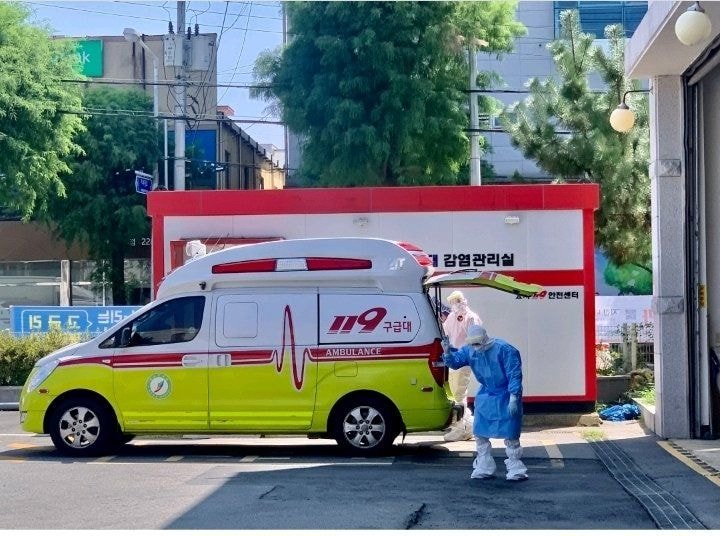 aldalkong's tweet photo. 의료진들 보고도 느끼는 게 없으면 인간도 아니다. 진짜!!!! https://t.co/ZHBjBESFgu