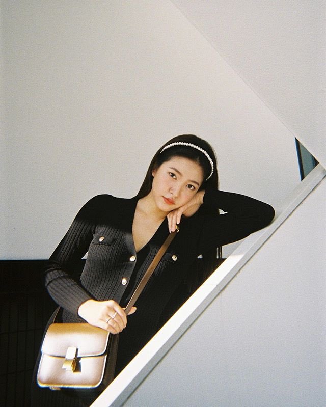 cuteyeripics's tweet photo. she’s a real life doll https://t.co/tuLiADLnLj