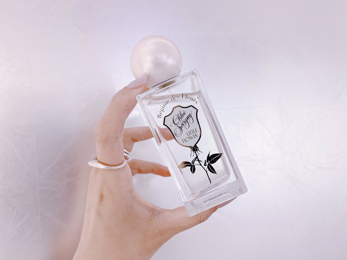 送料無料/プレゼント付♪ 【美品】Regime des fleursクロエ