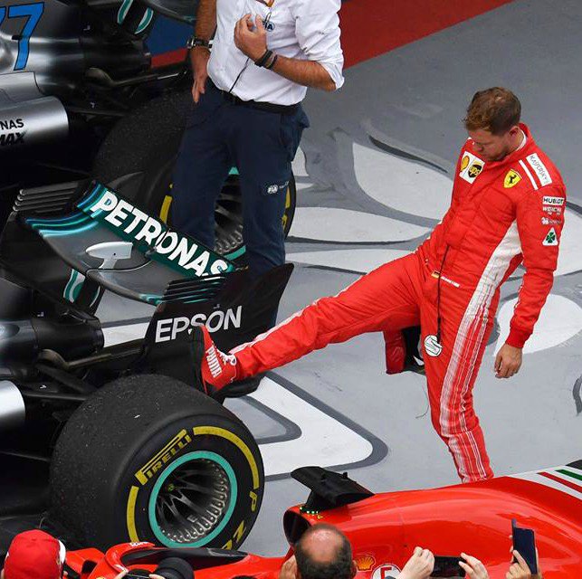 F1tutkumuz's tweet photo. 🔴Sebastian Vettel: "Hayatın gerçeği şu ki, eğer bir şeyler ters gidiyorsa, o zaman benden başka hiç kimse durumu düzeltmekle o kadar çok ilgilenmeyecek."

🏁#F1 | #Seb5 https://t.co/TKFSPDl6jo