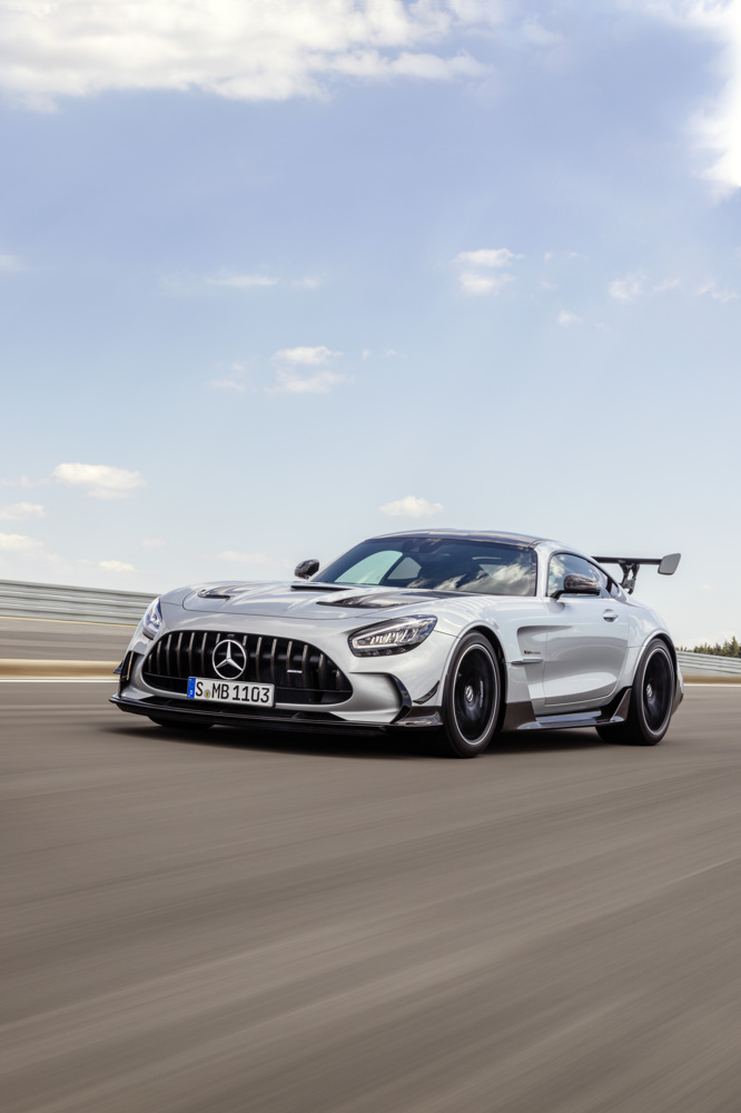 [Kraftstoffverbrauch kombiniert: 12,8 l/100 km | CO₂-Emissionen kombiniert: 292 g/km | amg4.me/efficiency-sta…]

Ultimate power, unprecedented design – experience the new Mercedes-AMG GT Black Series.

#DrivingPerformance #MercedesAMG #GTBlackSeries