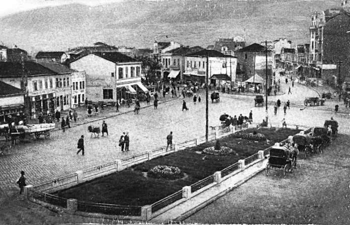Скопскиот плоштад во 20-тите години од минатиот век