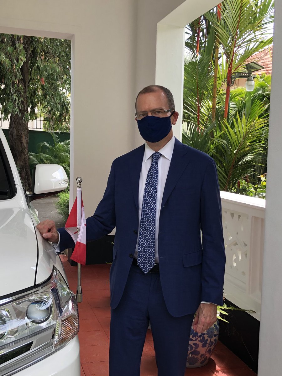 McKinnonDavid's tweet photo. Off to the opening of #SriLanka’s parliament. Thanks to ⁦President @GotabayaR⁩, PM ⁦@PresRajapaksa⁩ and the rest of the MPs for getting together on my birthday! https://t.co/hcXlALuEv9