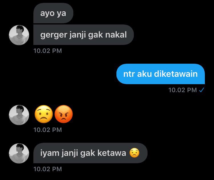 pas dia ngirim ini aku pgn melambaikan tangan ke kamera yaallah gakuat gemes bgt pacarku