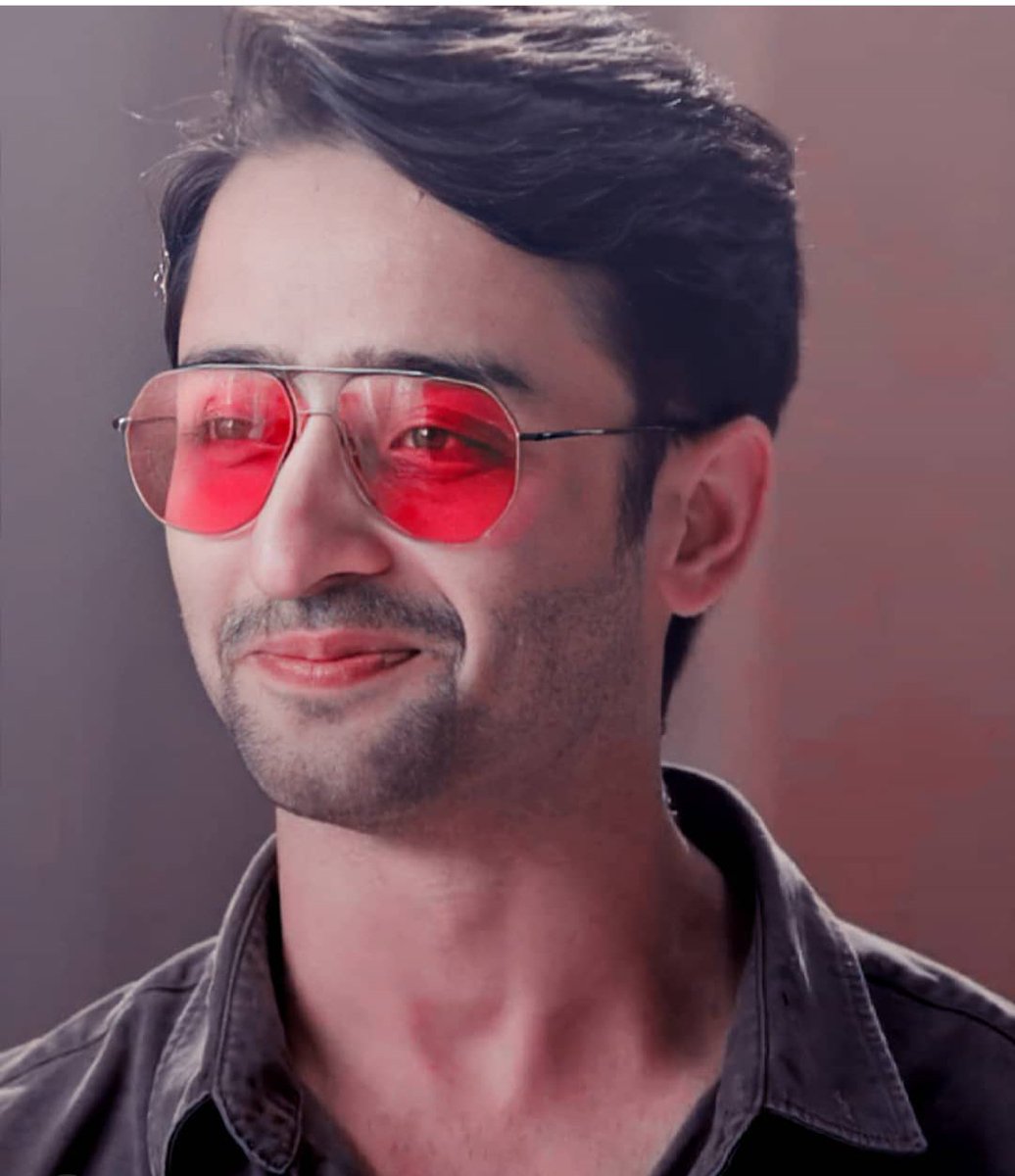 We have to struggle to achieve What we want..But As he says..We should be content in what we have and Enjoy that..Coz that only can makes us happy..He lives Every moment of his Life and Inspires us to do so..+ @Shaheer_S  #ShaheerSheikh