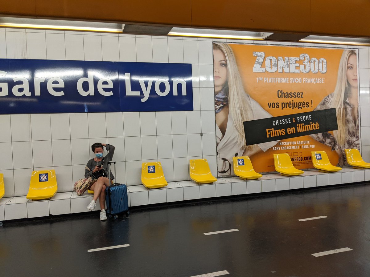 CarolineDervil's tweet photo. Bravo @RATPgroup de jouer le jeu ds #chasseurs notre amie l'#instagrameuse tueuse d'#animaux est bien en tête de gondole 🤮🤮🤮  le jour de la révélation d'1 vidéo choc de @L214 sur cette infamie de #FoieGras #honte #lobby @PETA_France @onevoiceanimal https://t.co/weR4EQr6xG